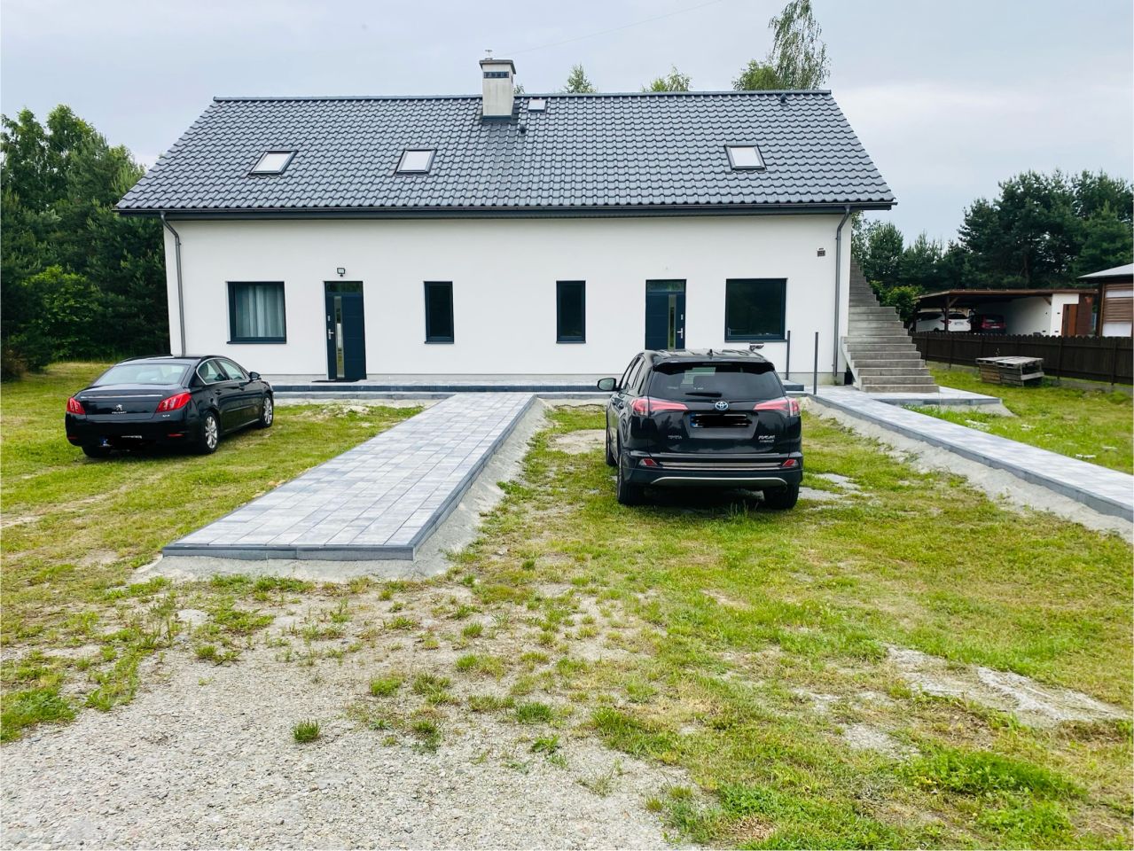 Mieszkanie 7-pokojowe Dąbrowa Rzeczycka. Zdjęcie 3