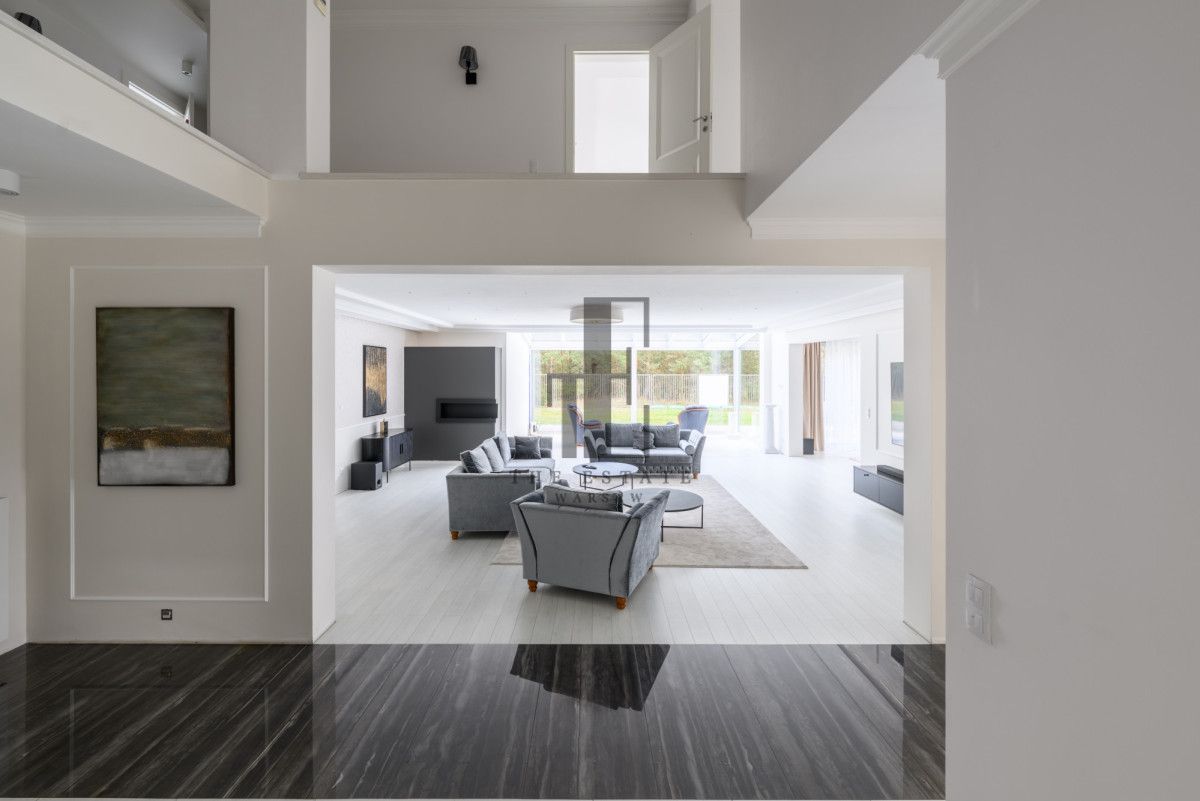 dom wolnostojący, 10 pokoi Famułki Brochowskie. Zdjęcie 5