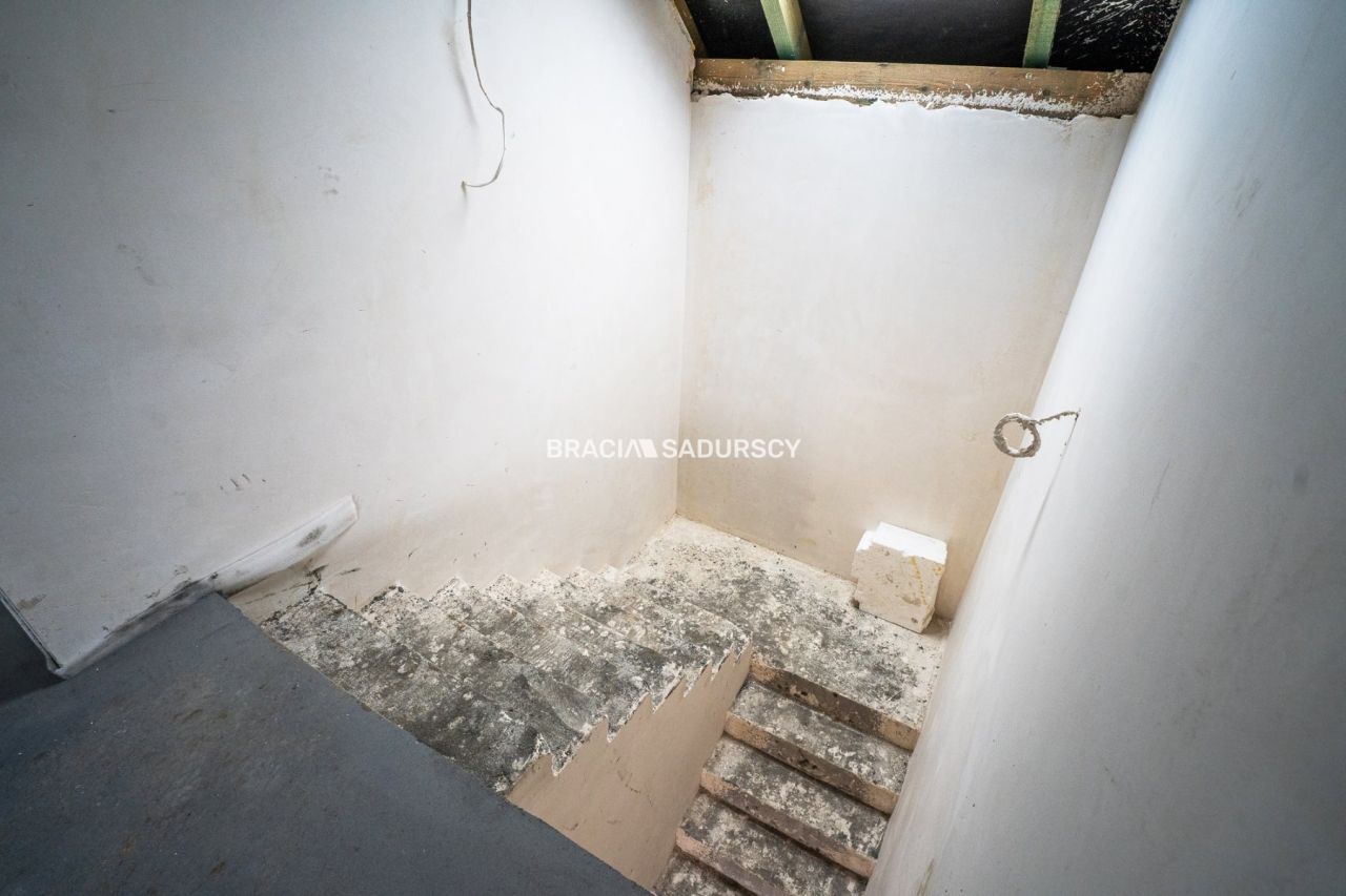 bliźniak, 6 pokoi Koźmice Wielkie. Zdjęcie 12