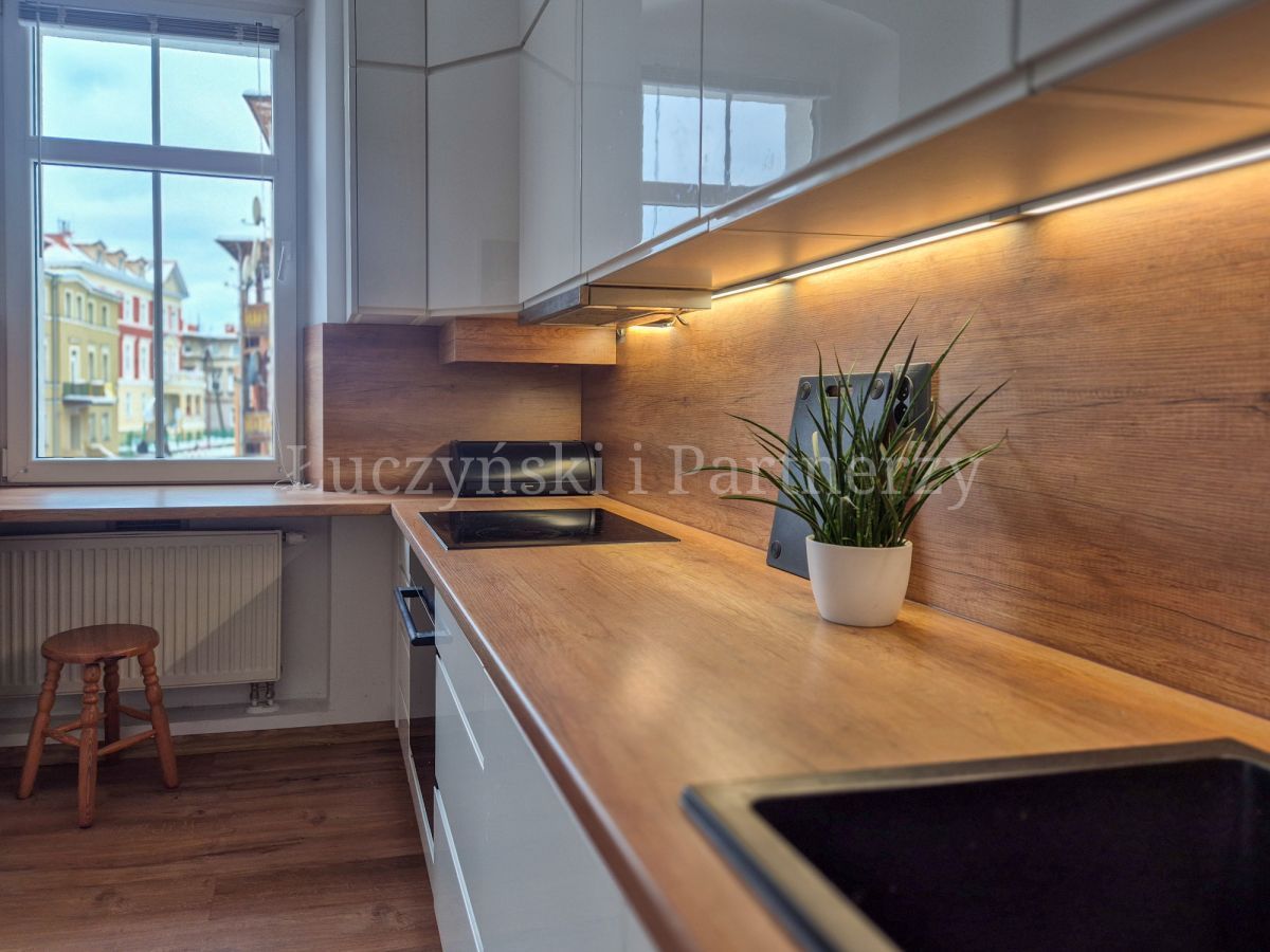 Mieszkanie 3-pokojowe Jelenia Góra. Zdjęcie 1