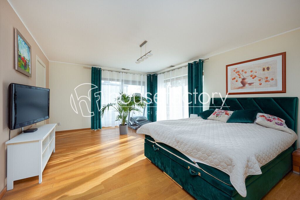 dom wolnostojący, 5 pokoi Zgierz. Zdjęcie 14