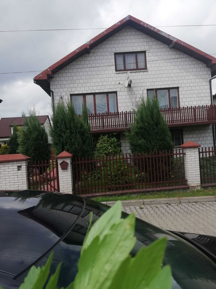 dom wolnostojący, 5 pokoi Starachowice. Zdjęcie 1