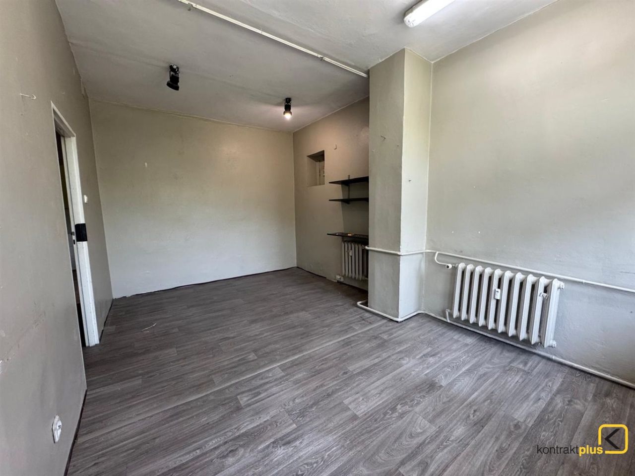 Lokal Katowice Zawodzie, al. Walentego Roździeńskiego. Zdjęcie 5