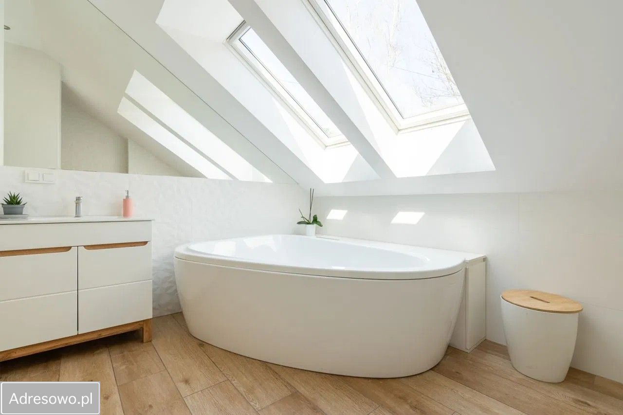 dom wolnostojący, 5 pokoi Laski, ul. Zygmunta Sokołowskiego. Zdjęcie 3