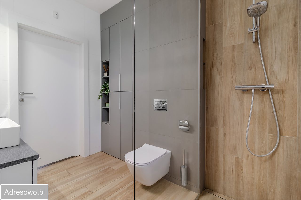 dom wolnostojący, 4 pokoje Borów. Zdjęcie 10