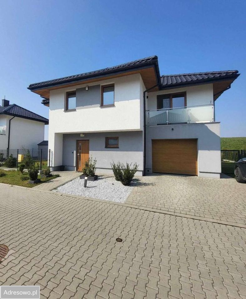 dom wolnostojący, 4 pokoje Niepołomice, ul. Stroma