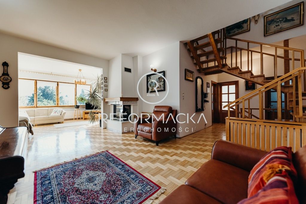 dom wolnostojący, 9 pokoi Strzyżów. Zdjęcie 3