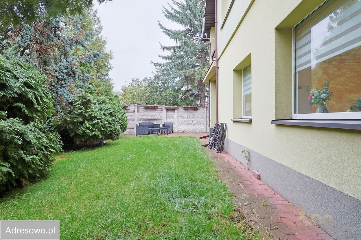 dom wolnostojący, 5 pokoi Łódź Bałuty, ul. Helska. Zdjęcie 3