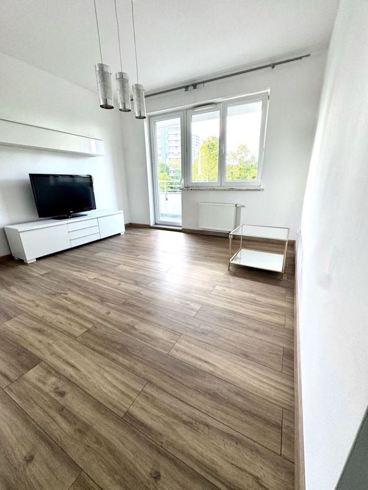 Mieszkanie 3-pokojowe Katowice os. Tysiąclecia. Zdjęcie 1