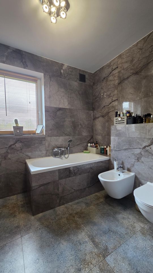 bliźniak, 5 pokoi Mostówka. Zdjęcie 14