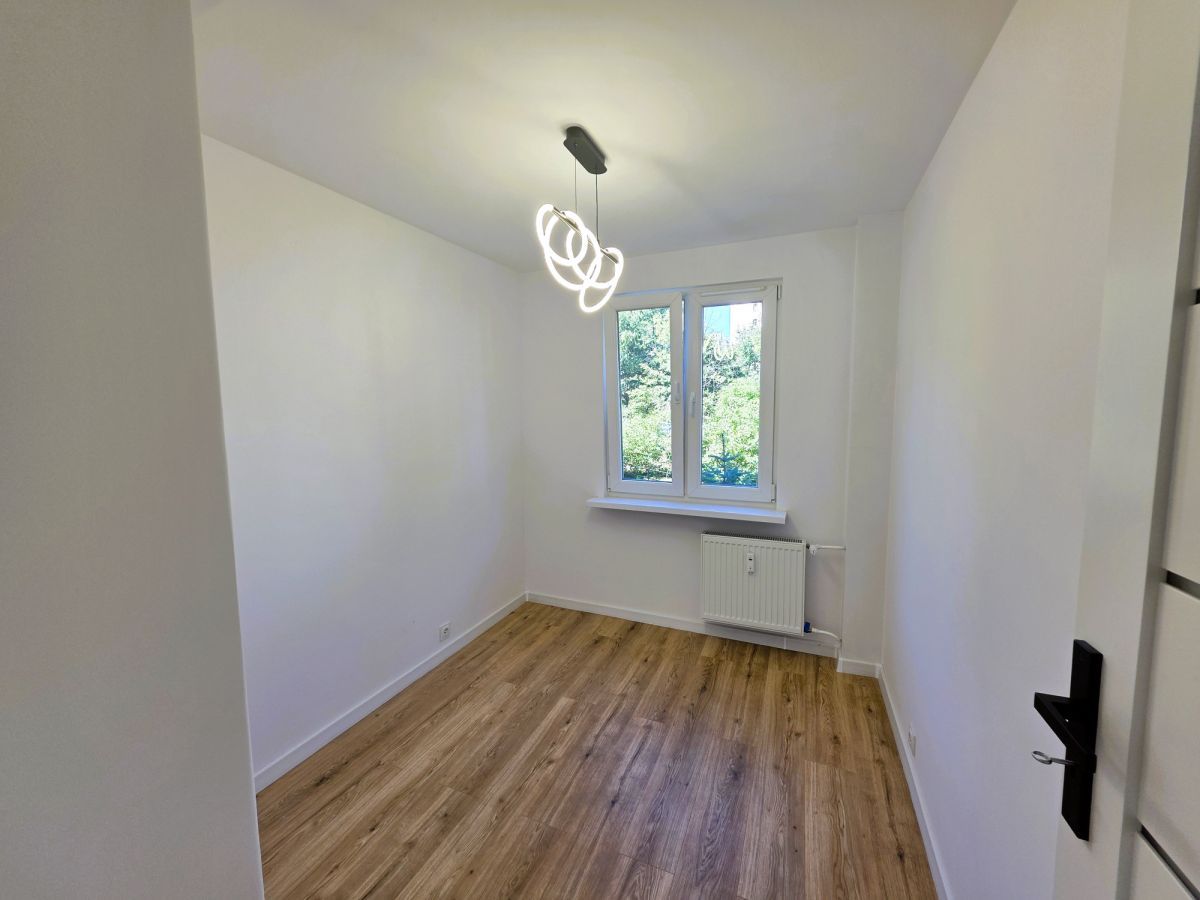 Mieszkanie 3-pokojowe Wałbrzych Podzamcze. Zdjęcie 4