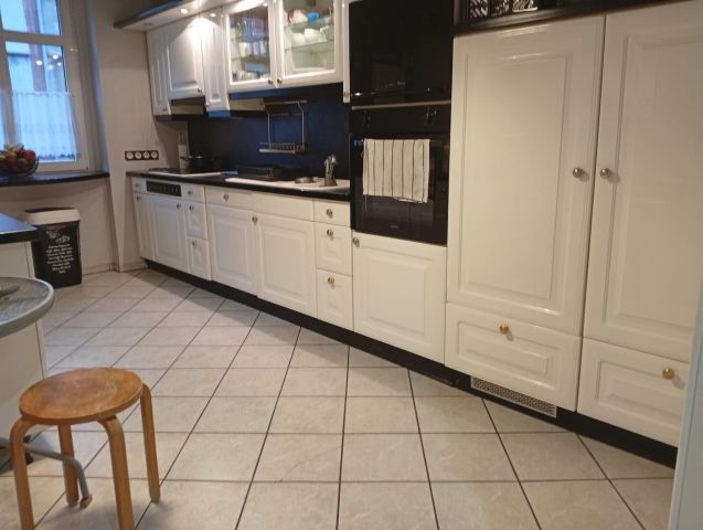 Mieszkanie 3-pokojowe Bytom Śródmieście, ul. Teodora Axentowicza. Zdjęcie 1