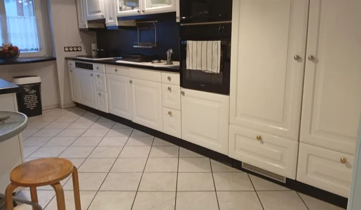 Mieszkanie 3-pokojowe Bytom Śródmieście, ul. Teodora Axentowicza