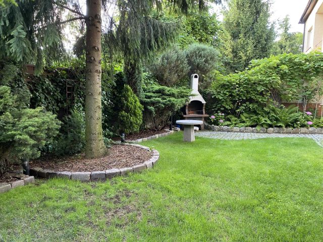 dom wolnostojący, 9 pokoi Zielonka Siwki, ul. Dolna. Zdjęcie 1