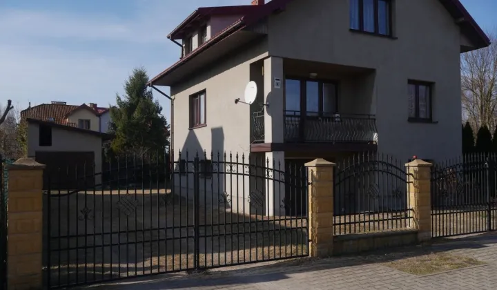 dom wolnostojący, 5 pokoi Sulejów Podklasztorze, ul. Kirasjerów