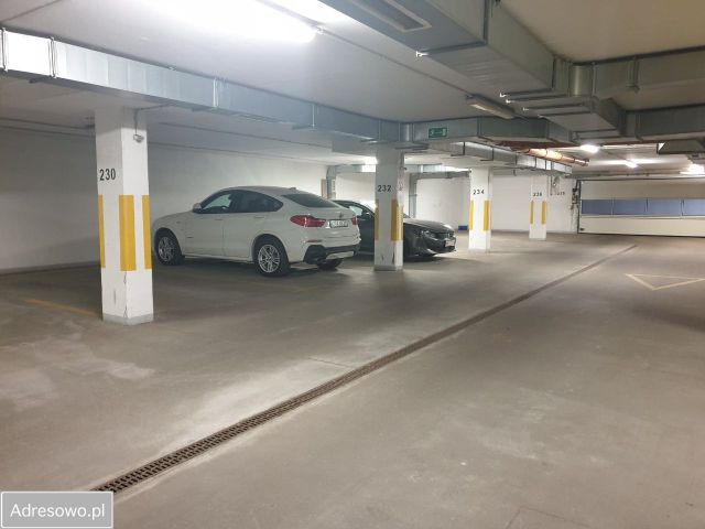 Garaż/miejsce parkingowe Toruń, ul. Juliana Fałata. Zdjęcie 1