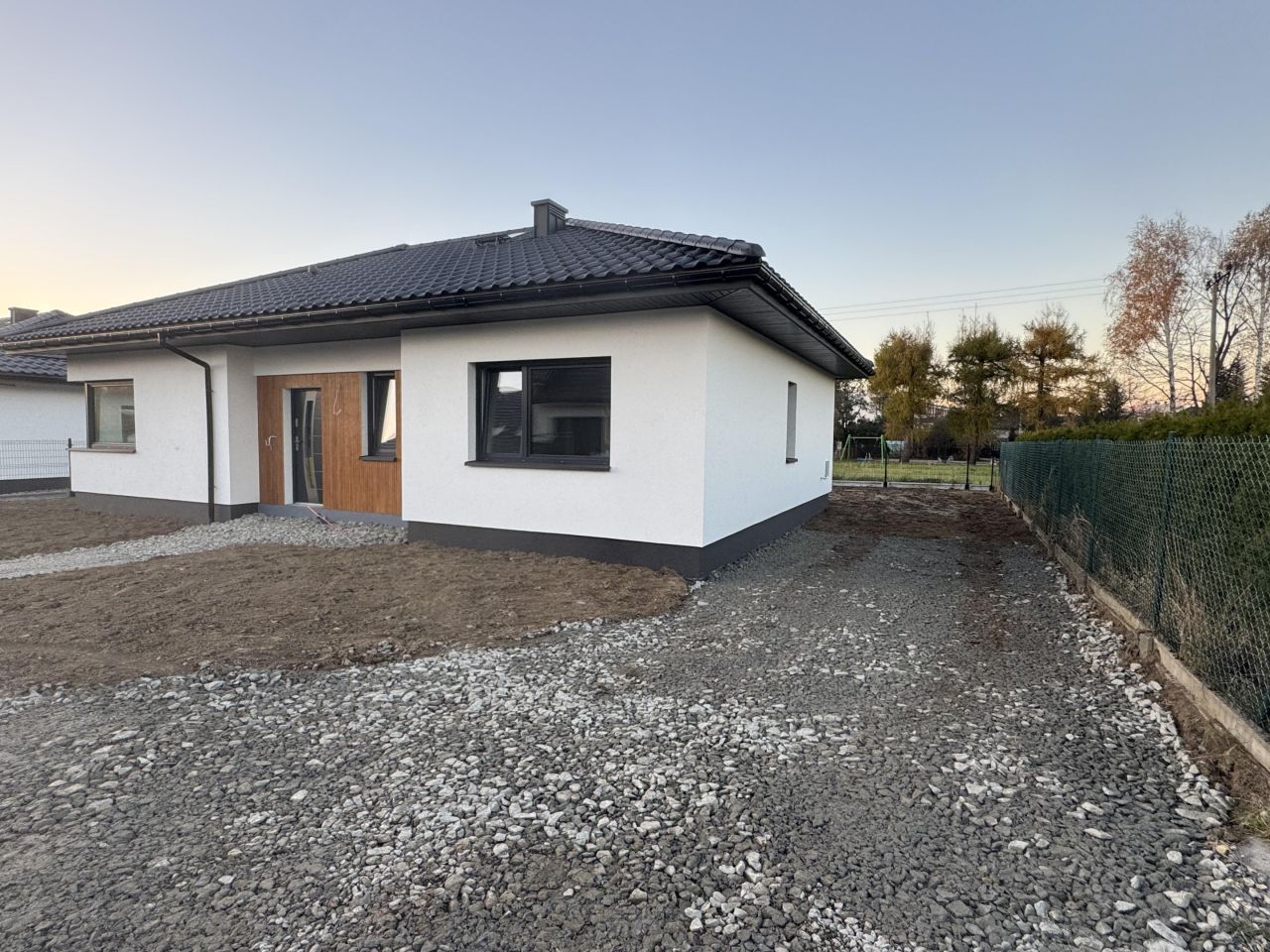 dom wolnostojący, 4 pokoje Kęty Centrum, ul. Żwirki i Wigury. Zdjęcie 3