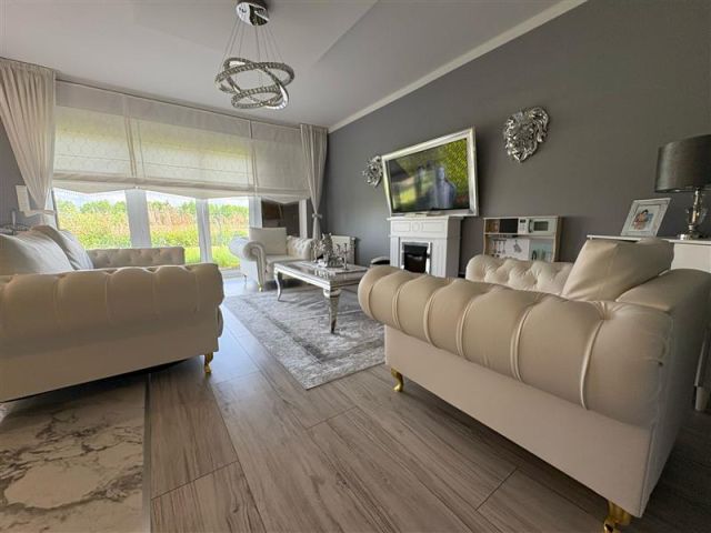 Mieszkanie 3-pokojowe Radomierzyce, ul. Piaskowa. Zdjęcie 1