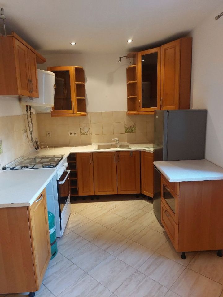 Mieszkanie 2-pokojowe Złotokłos. Zdjęcie 2