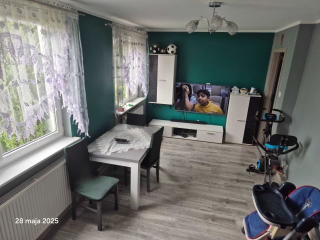 Mieszkanie 3-pokojowe Krajnik Górny. Zdjęcie 1