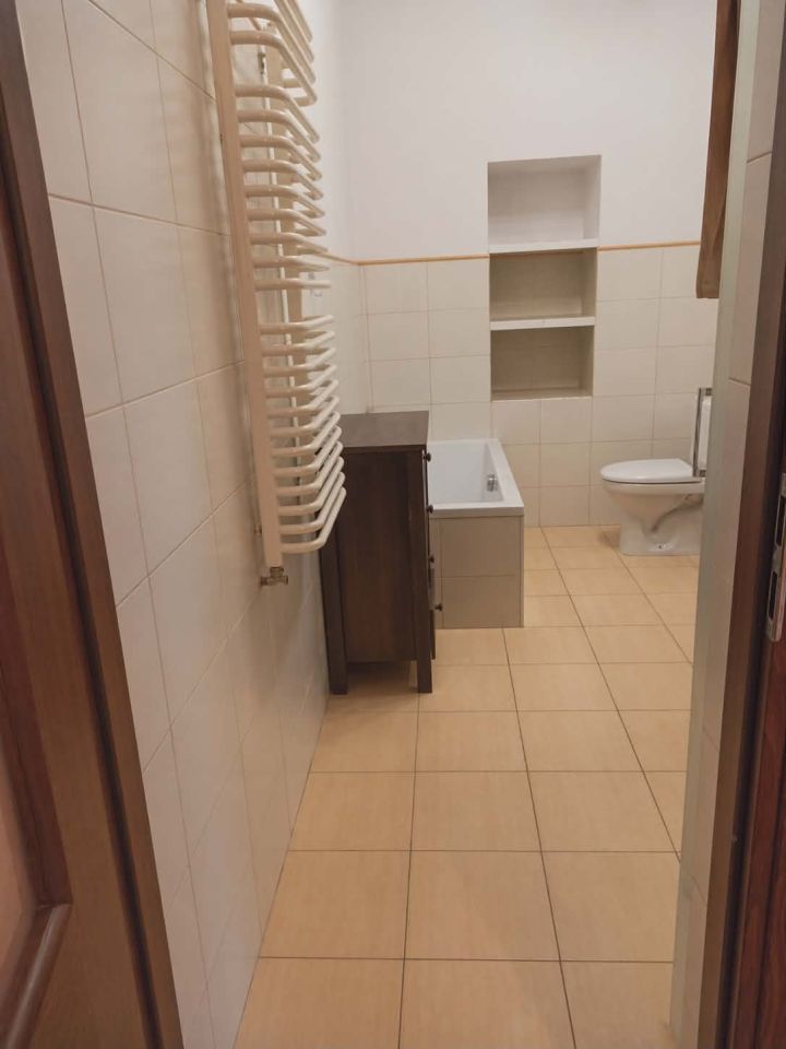 Mieszkanie 2-pokojowe Strzyżów, Rynek. Zdjęcie 3