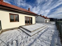 Mieszkanie 3-pokojowe Poniatowice. Zdjęcie 3