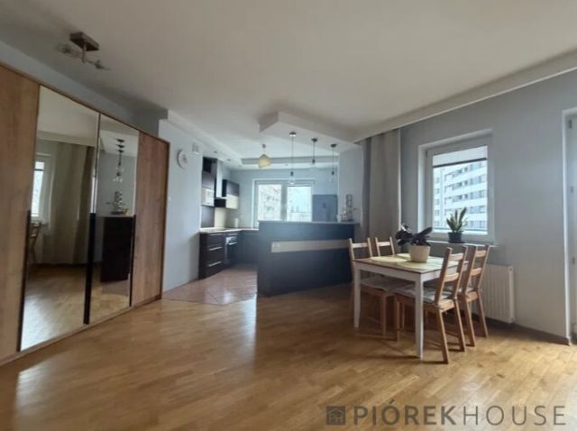 Mieszkanie 2-pokojowe Warszawa Praga-Południe, ul. Kompasowa. Zdjęcie 1