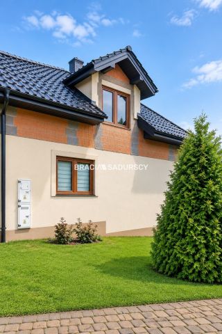 bliźniak, 8 pokoi Łazany. Zdjęcie 9