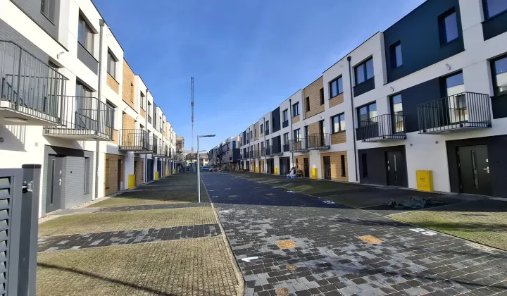 Mieszkanie 4-pokojowe Nowy Dwór Mazowiecki Centrum, ul. Marii Curie-Skłodowskiej