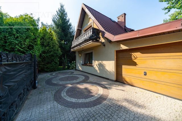 dom wolnostojący, 12 pokoi Warszawa Wawer, ul. Wzorzysta. Zdjęcie 3