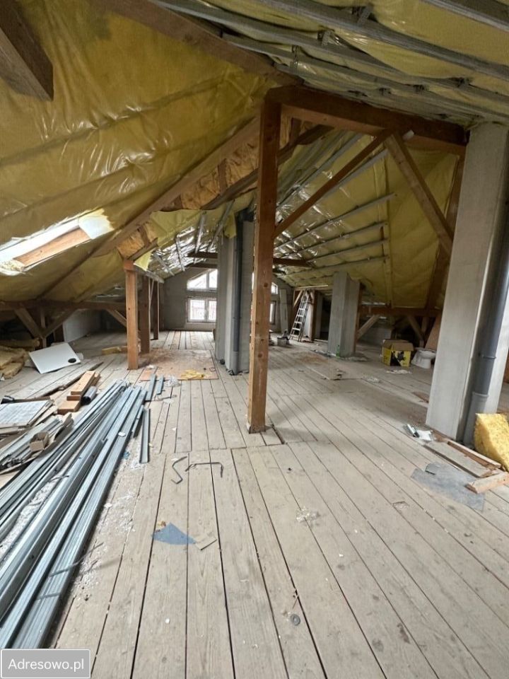 Lokal Ustrzyki Dolne, rynek Rynek. Zdjęcie 5