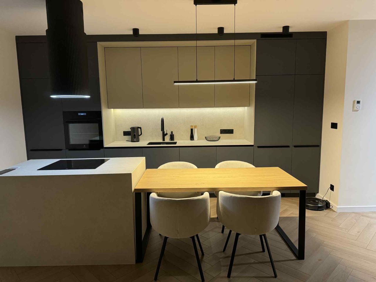 Mieszkanie 3-pokojowe Lubin. Zdjęcie 4