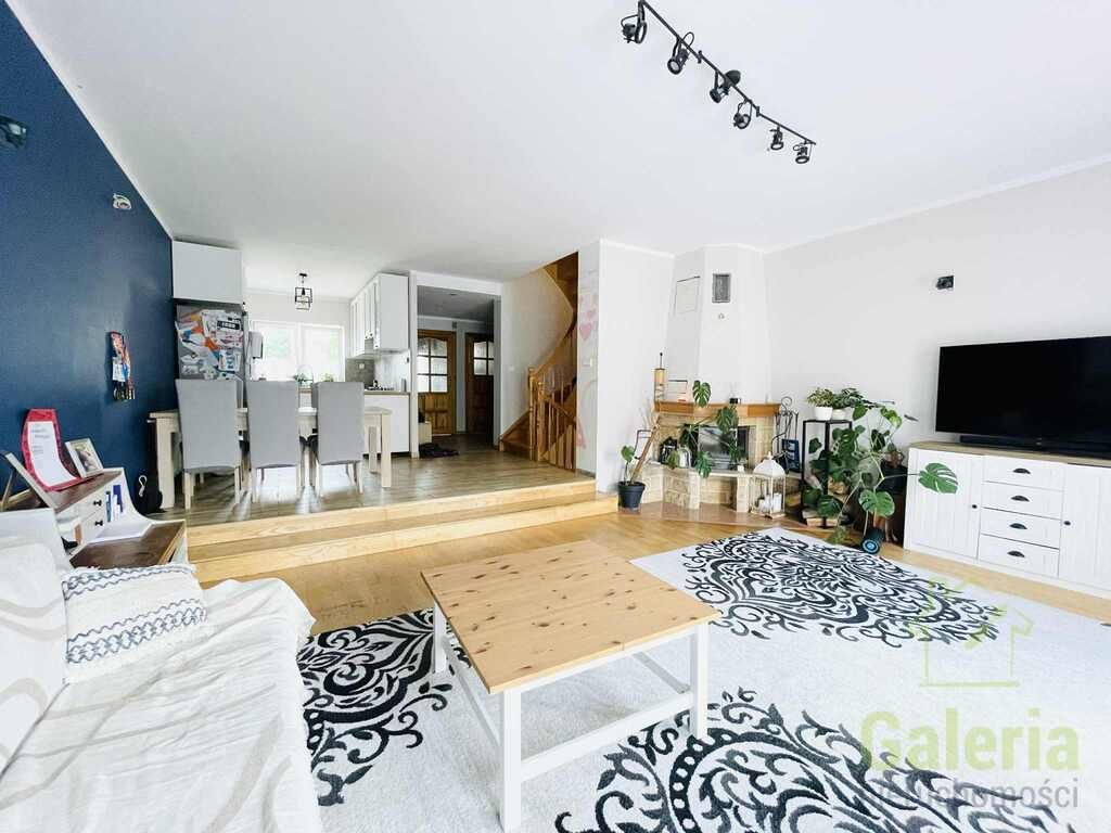 dom szeregowy, 5 pokoi Police. Zdjęcie 2