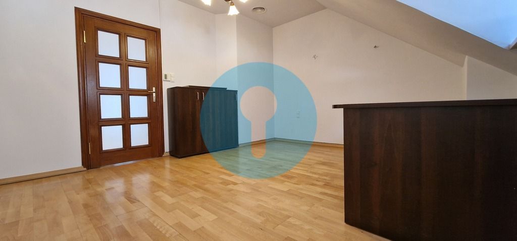 dom wolnostojący, 7 pokoi Dąbrowa, ul. Barczańska. Zdjęcie 30
