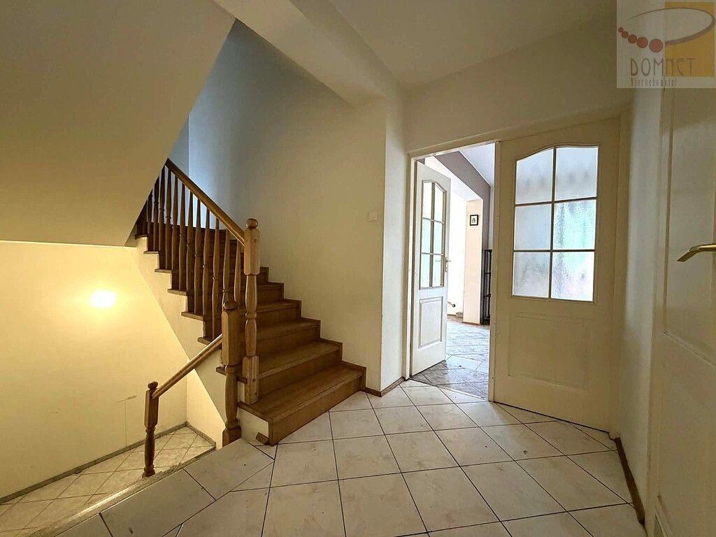 dom szeregowy, 7 pokoi Brwinów. Zdjęcie 6