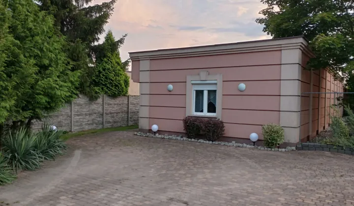 dom wolnostojący, 4 pokoje Konstantynów Łódzki Centrum, ul. Łódzka