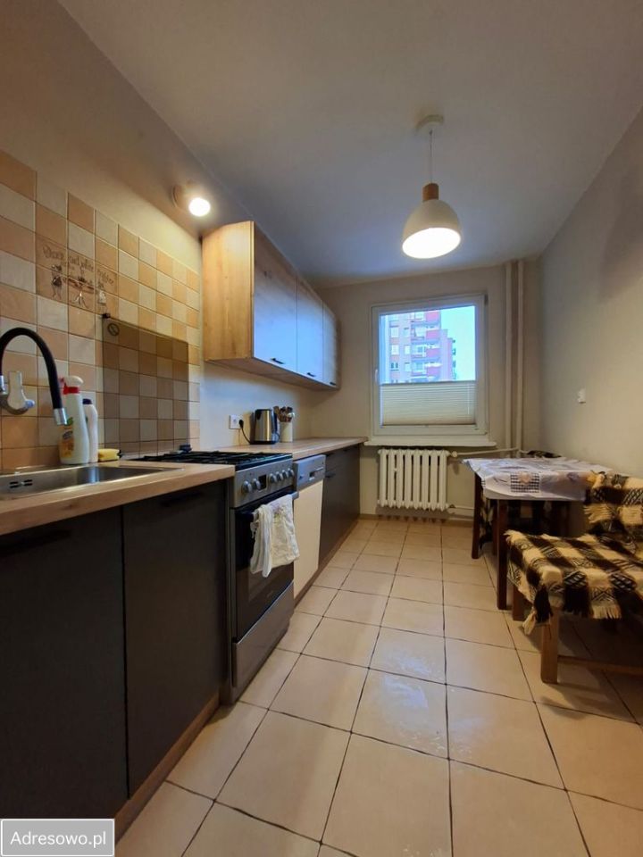 Mieszkanie 3-pokojowe Kraków Czyżyny, os. Dywizjonu 303. Zdjęcie 2