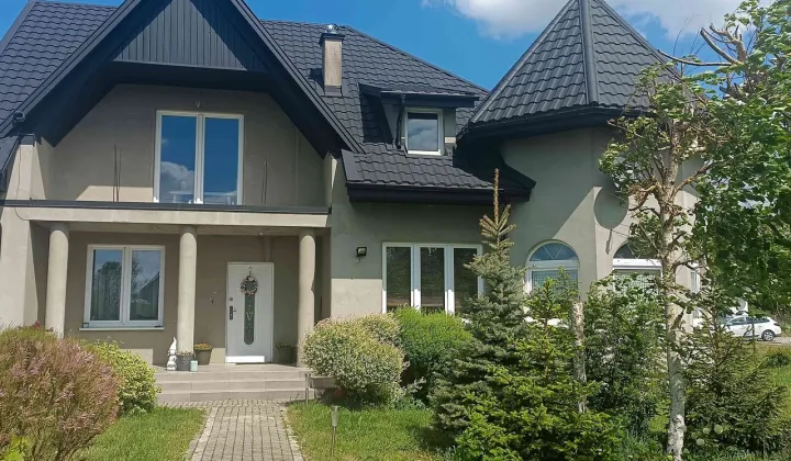 dom wolnostojący, 5 pokoi Garno, ul. Sosnowa