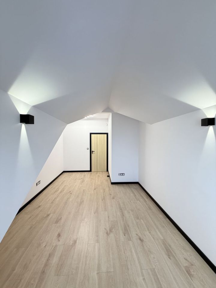 Biuro Raczki, pl. Plac Kościuszki. Zdjęcie 7