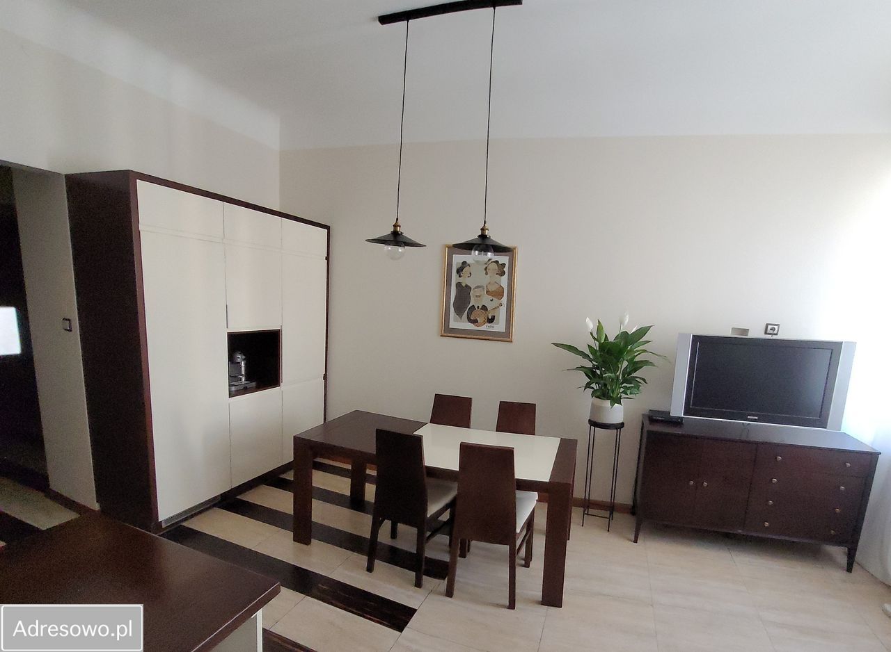 Mieszkanie 3-pokojowe Warszawa Powiśle, ul. Tamka