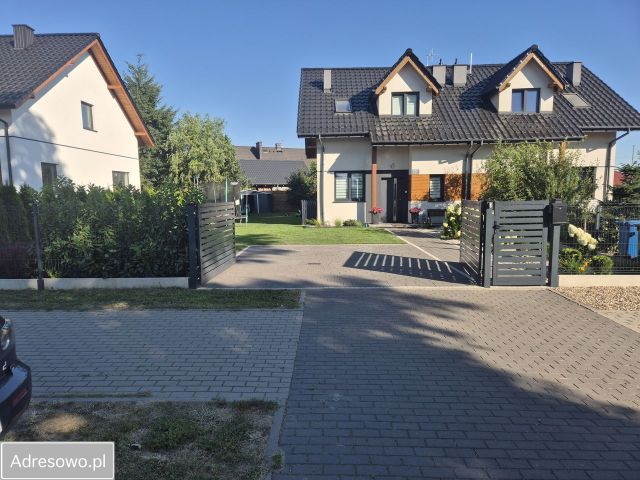 bliźniak, 3 pokoje Dobroszyce, ul. Lipowa. Zdjęcie 1