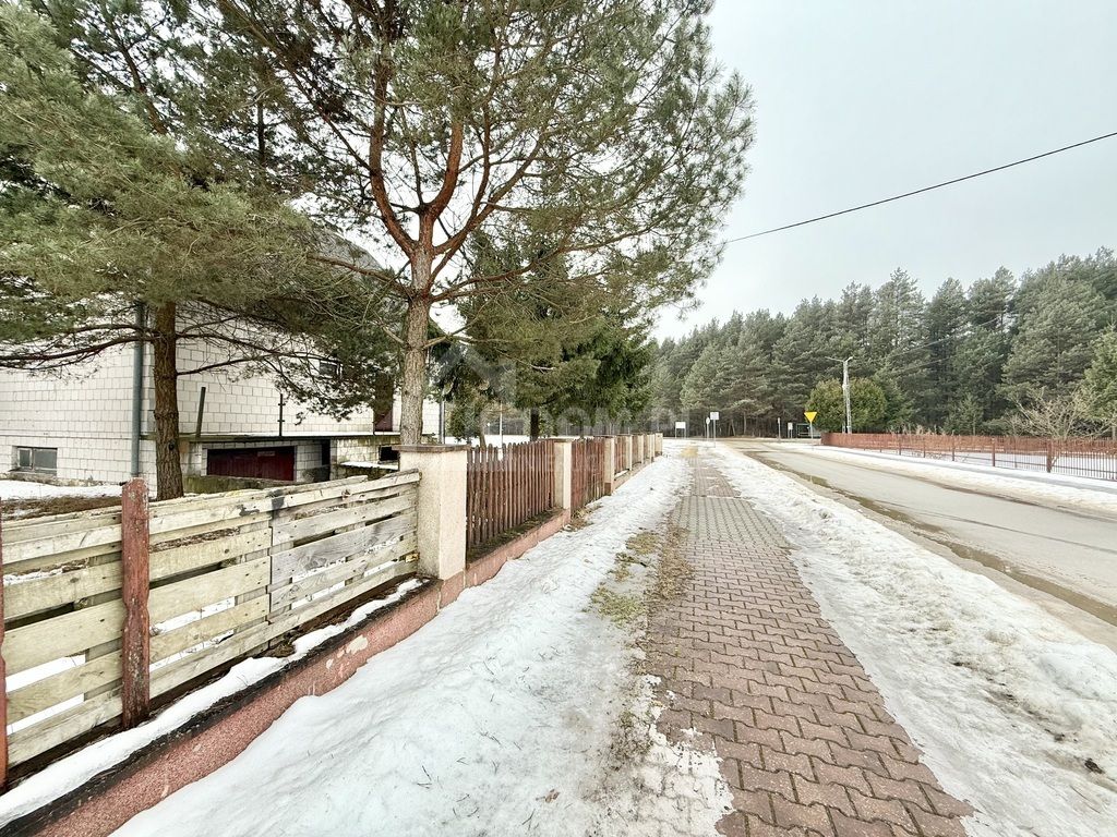 dom wolnostojący, 7 pokoi Lesica Bławatków. Zdjęcie 2