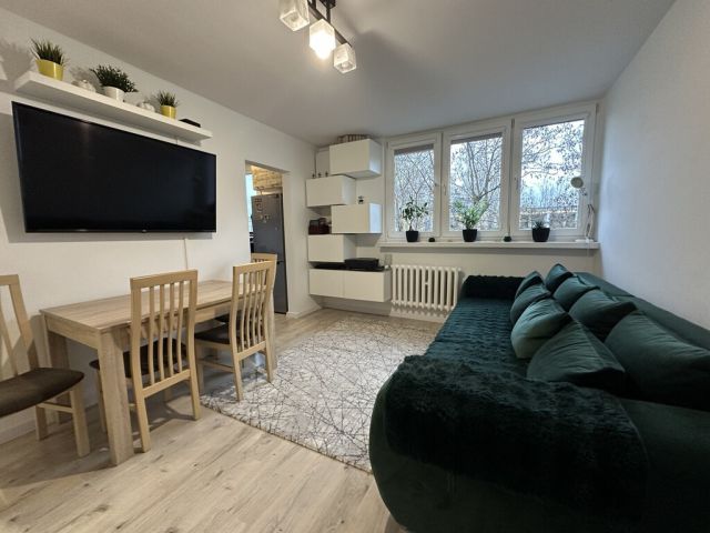 Mieszkanie 3-pokojowe Łódź Dąbrowa, ul. Juliusza Kossaka. Zdjęcie 2