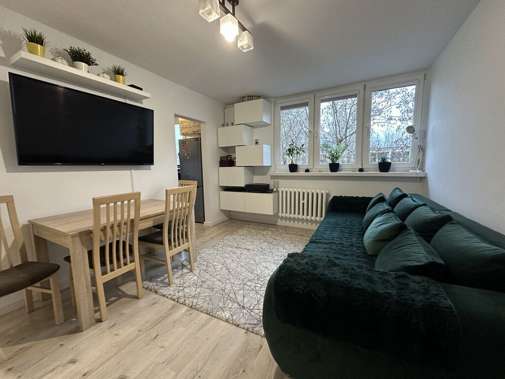 Mieszkanie 3-pokojowe Łódź Dąbrowa, ul. Juliusza Kossaka. Zdjęcie 2