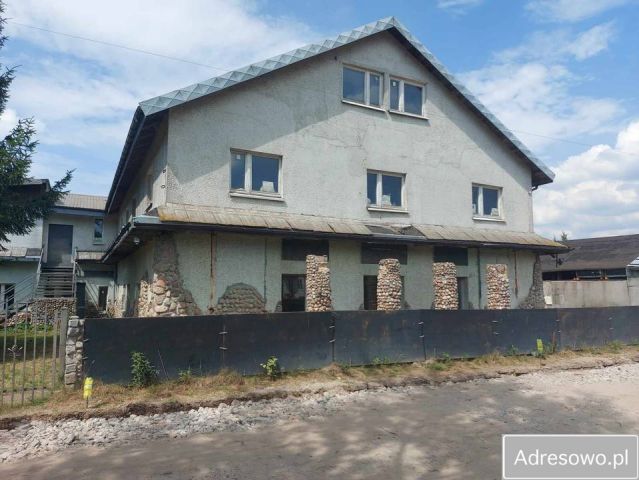 dom wolnostojący, 19 pokoi Kazimierów. Zdjęcie 1