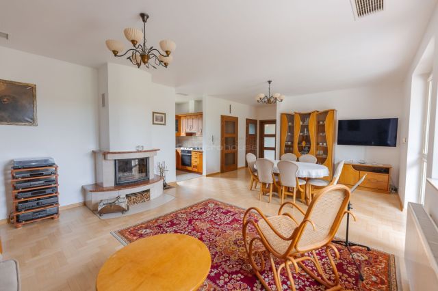 dom wolnostojący, 4 pokoje Borowa Góra. Zdjęcie 2