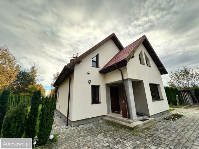 dom wolnostojący, 3 pokoje Podkampinos. Zdjęcie 1