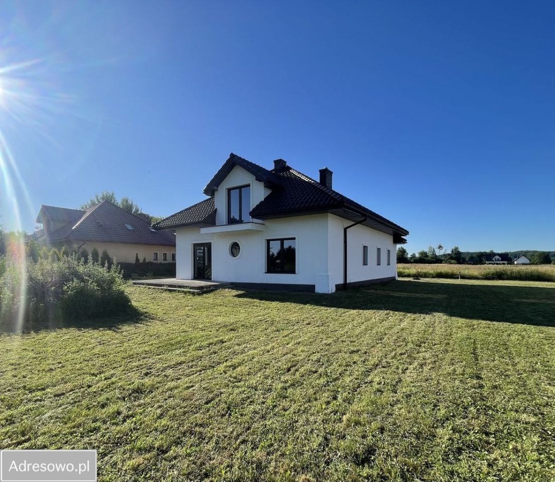 dom wolnostojący, 5 pokoi Wołowice. Zdjęcie 2