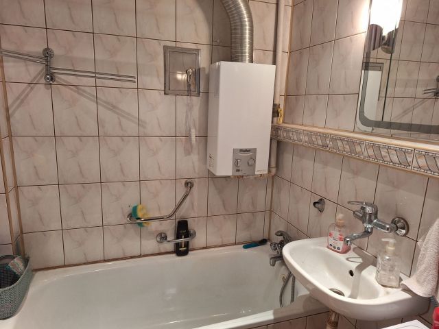 Mieszkanie 3-pokojowe Zabrze Centrum, ul. Władysława Reymonta. Zdjęcie 3