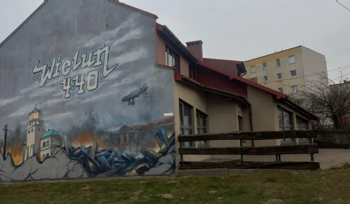 budynek wielorodzinny, 3 pokoje Wieluń, ul. Częstochowska